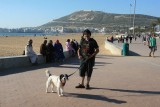 Cristian y Newen por la costanera de Agadir