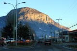 Coyhaique a los pies del monte McKay, donde el Dr. Javier Pérez abrió varias rutas durante su estadía de dos meses en la ciudad.